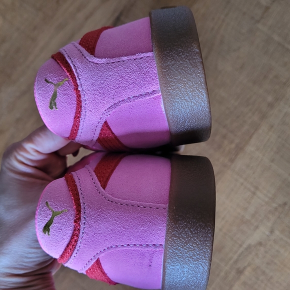 8US PUMA suede Women's Pink Sneakers - Picture 4 of 7